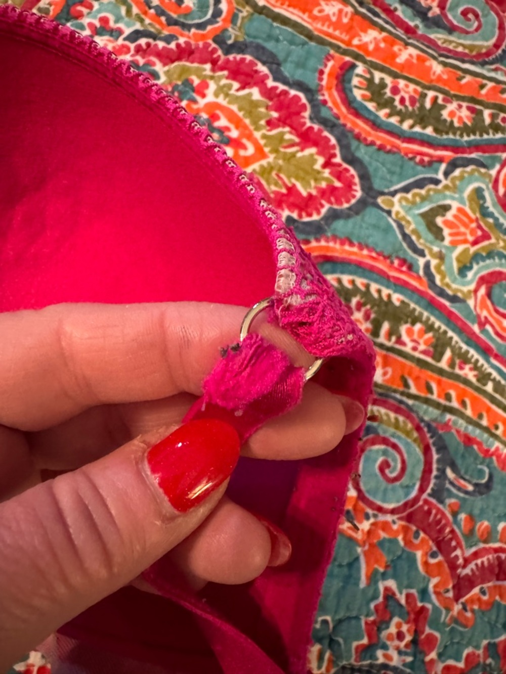 Victoria's Secret Fuchsia Lace Push-Up Bra - Picture 5 of 6